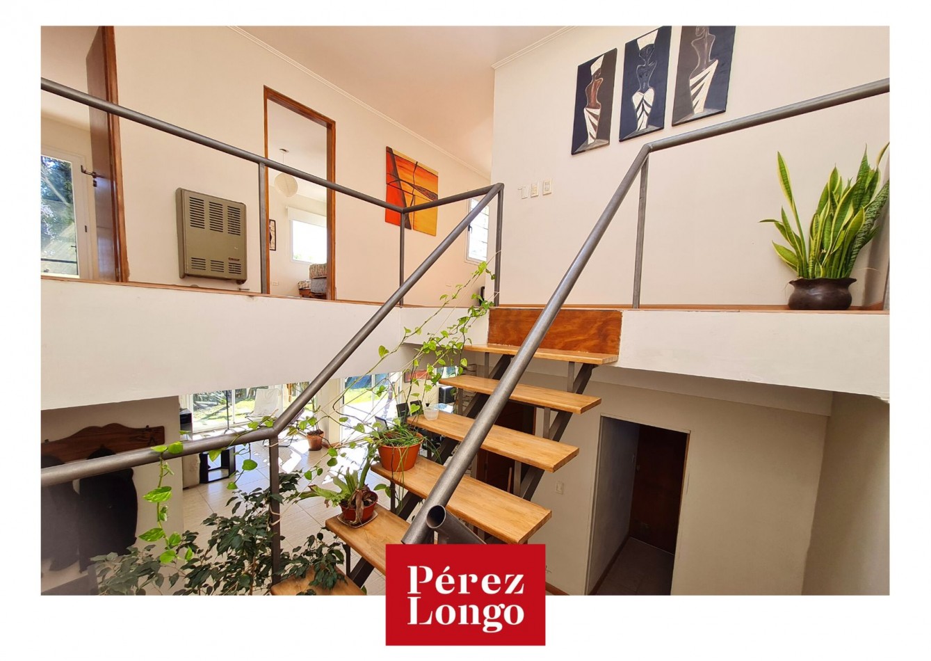 CASA 4 AMB CON PARQUE Y PARRILLA BARRIO LOS ACANTILADOS