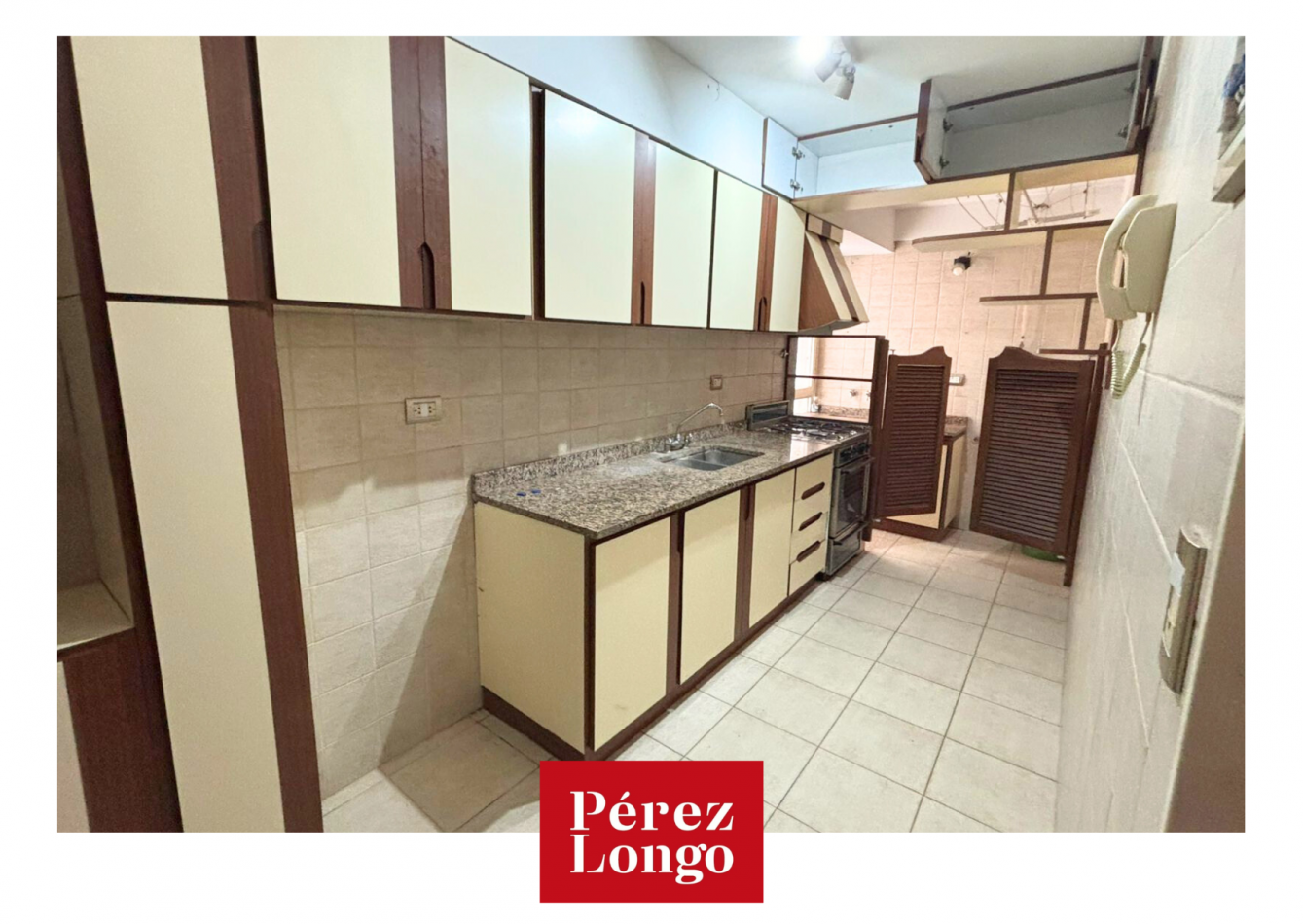 ALQUILER 3 AMBIENTES CON BALCON Y COCHERA