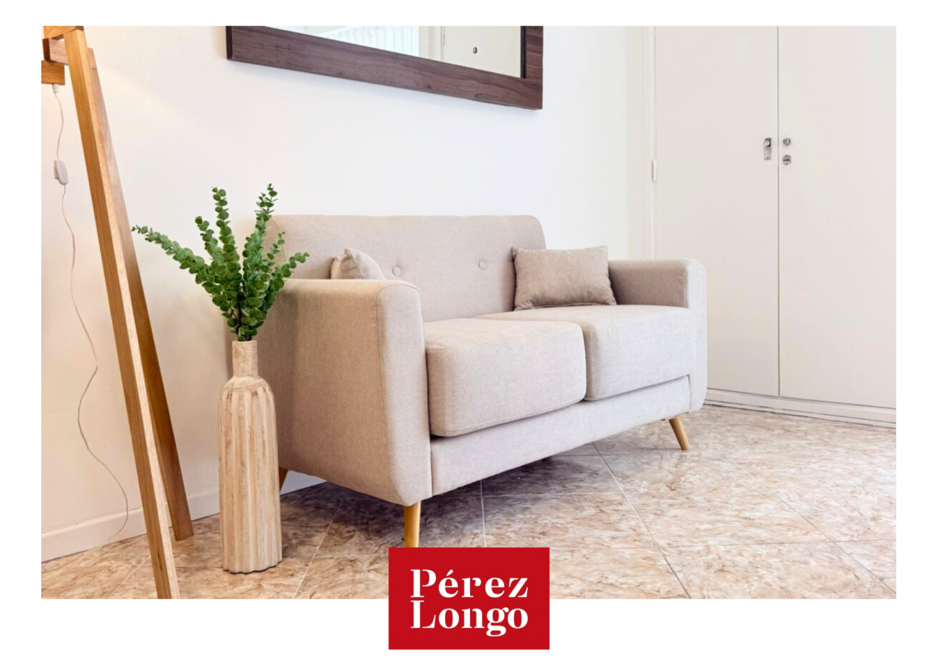 MONOAMBIENTE CON BALCON A LA CALLE