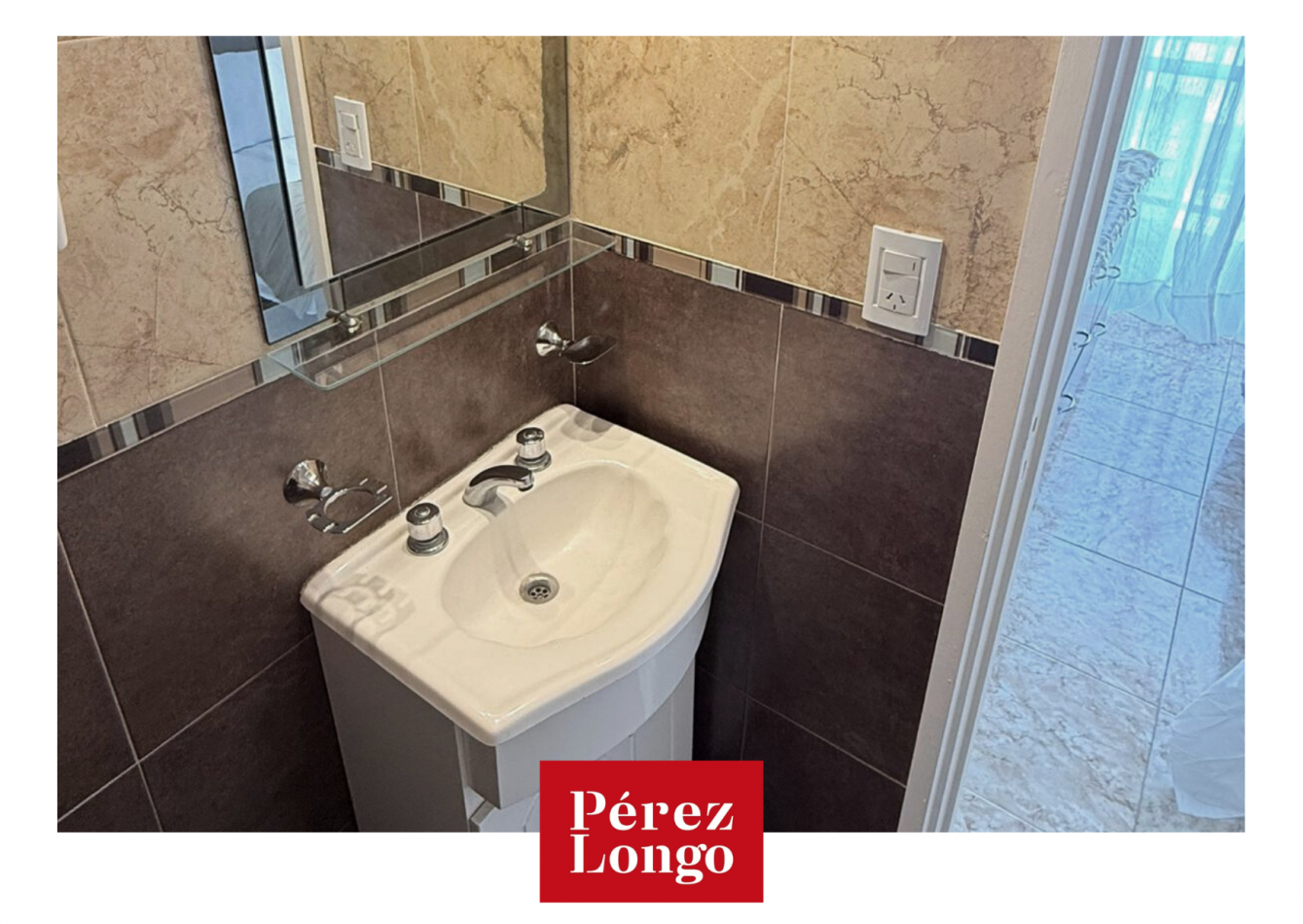 MONOAMBIENTE CON BALCON A LA CALLE