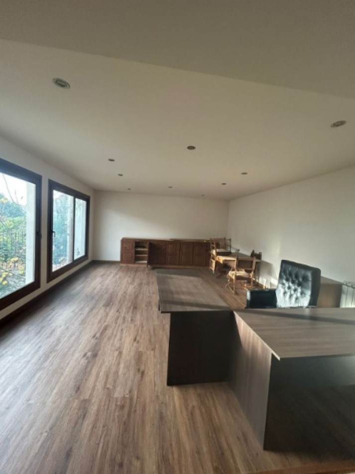 CASA MIIMALISTA UBICADA EN EL  BARRIO RESIDENCIAL  SAN CARLOS 